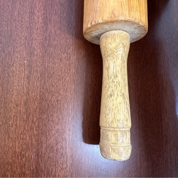 🌟3/$20🌟 WOOD Rolling Pin - Picture 9 of 9